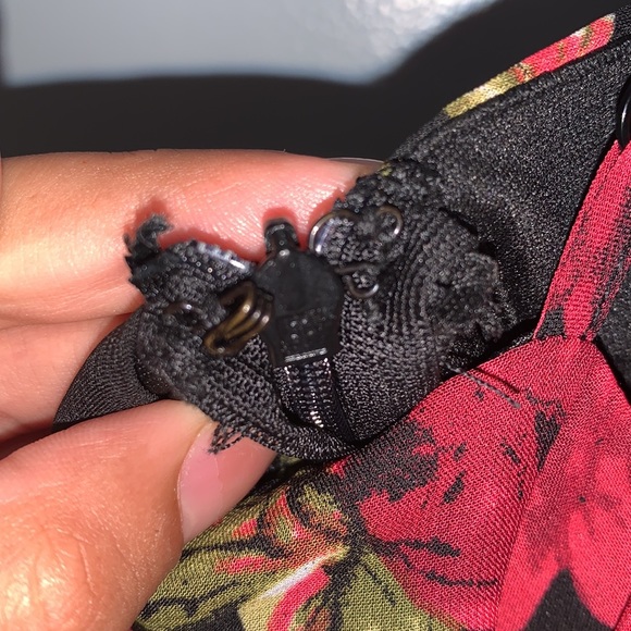 ROSE LONG DRESS WOMENS SIZE MEDIUM - Picture 8 of 8